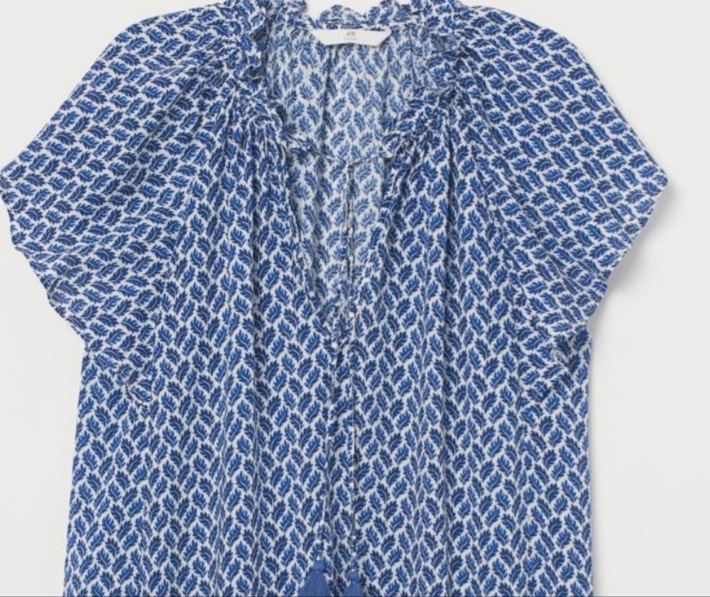 H&M Blue/White Print Leaf V-neck Tassels Blouse
